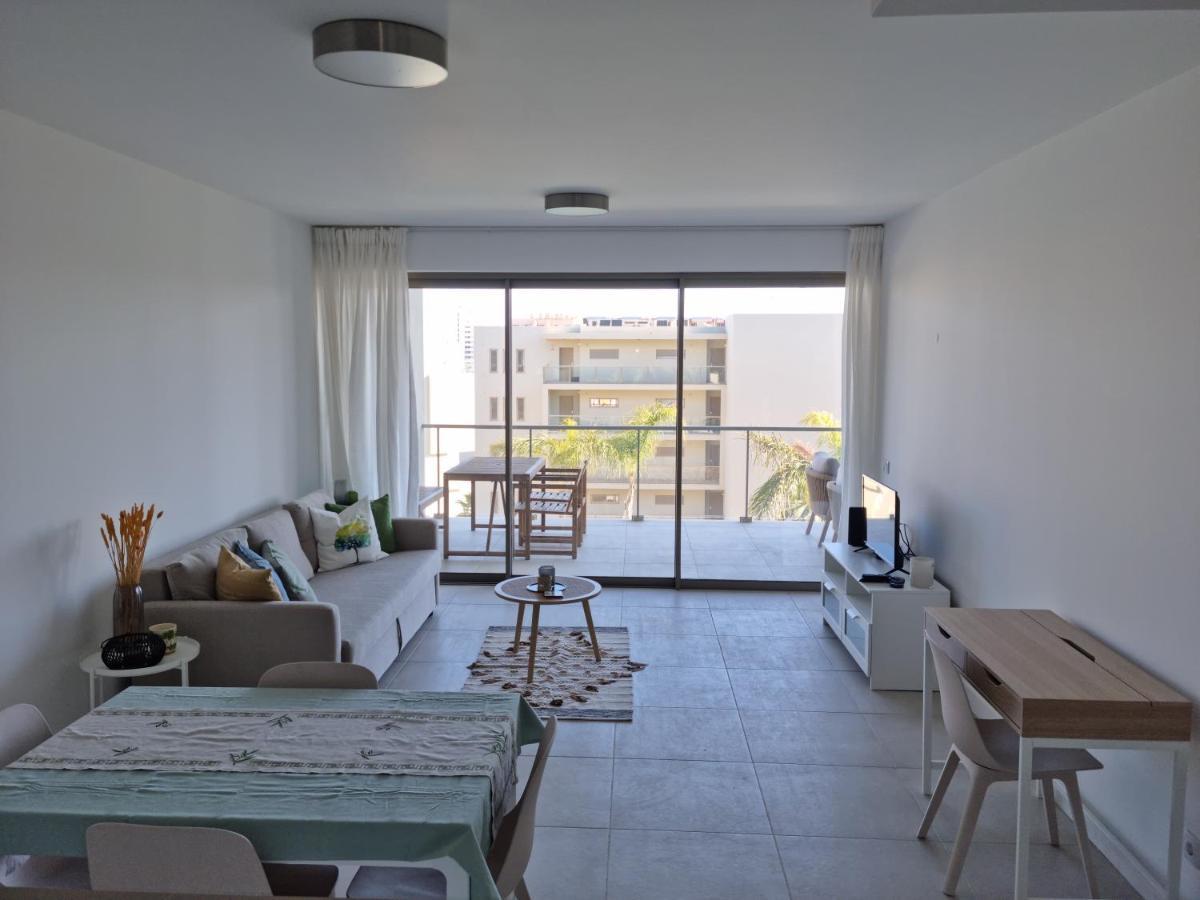 Celeste @ Oasis Mar